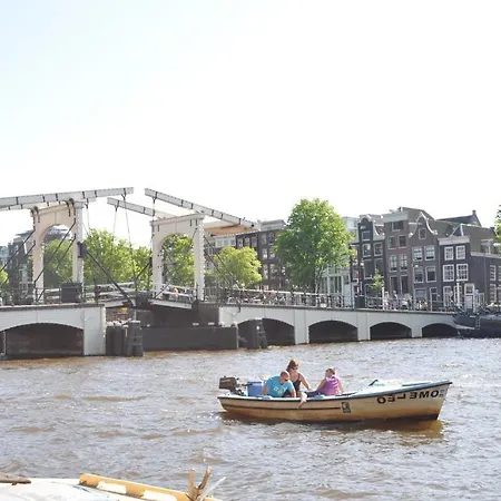 船上ホテル Rent A Houseboat アムステルダム