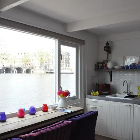 Botel Rent A Houseboat